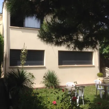 Bel En Rez De Jardin, 10min Centre Et 300m Quais De Seine Wifi Lägenhet Rouen